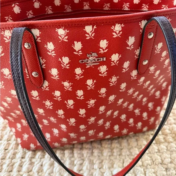 Coach Red White Floral Women's Tote Bag - Picture 9 of 9